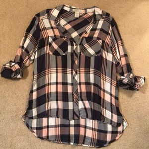 Lightweight plaid shirt